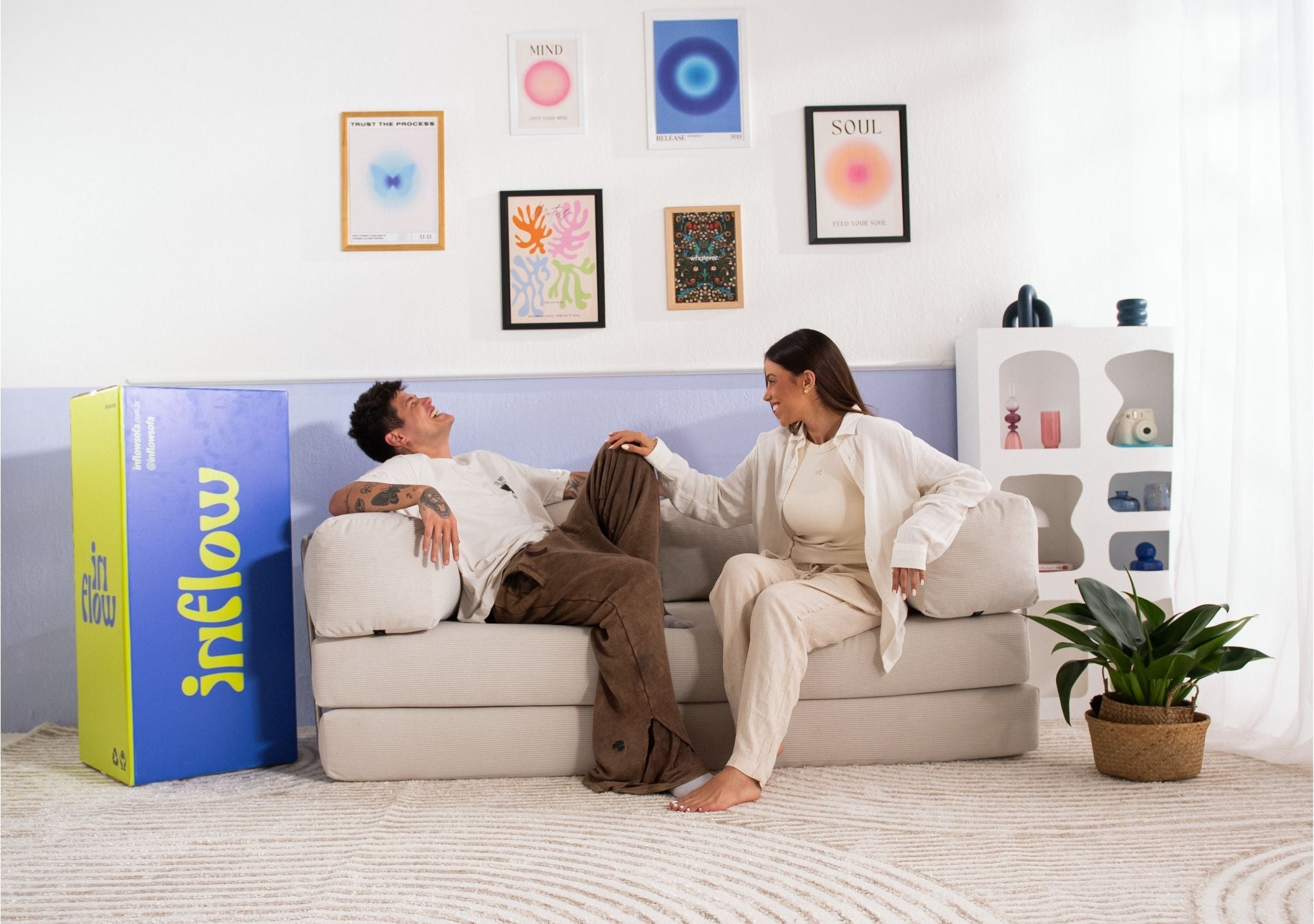 Revolução em uma caixa: Por dentro da Inflow, a marca que está redefinindo a compra de sofás