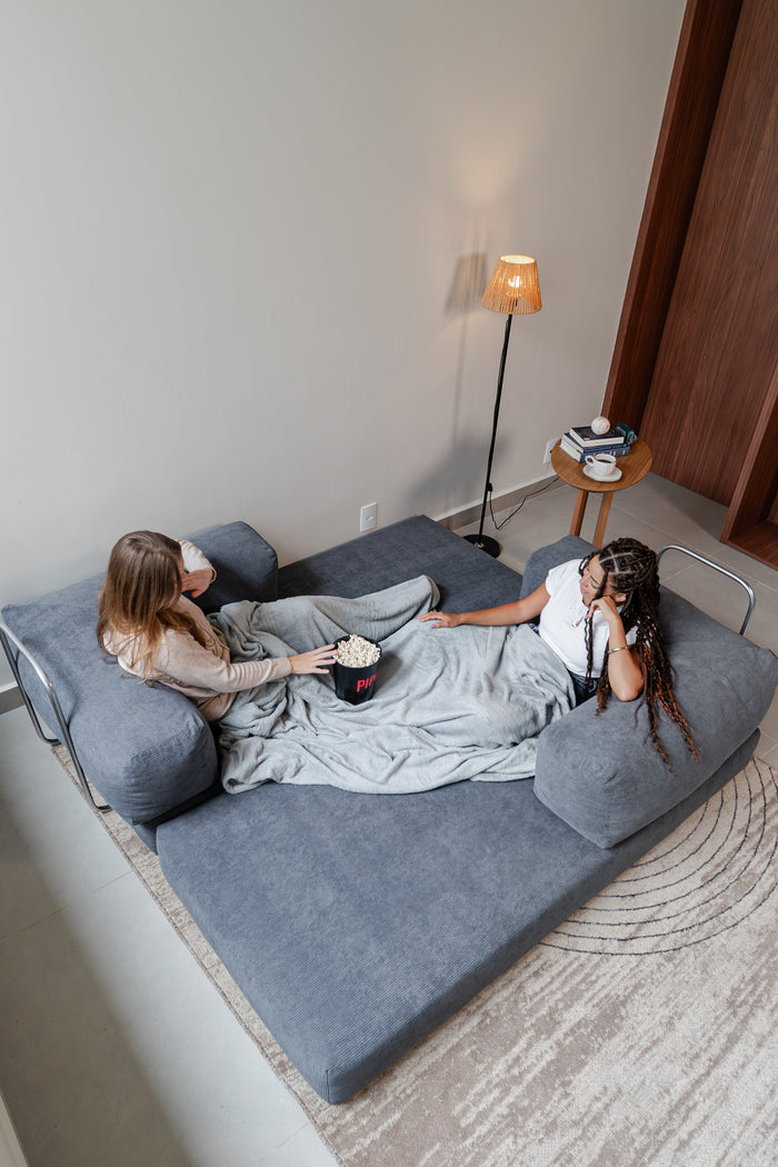 Sofá cama para sala pequena sem pesar o espaço