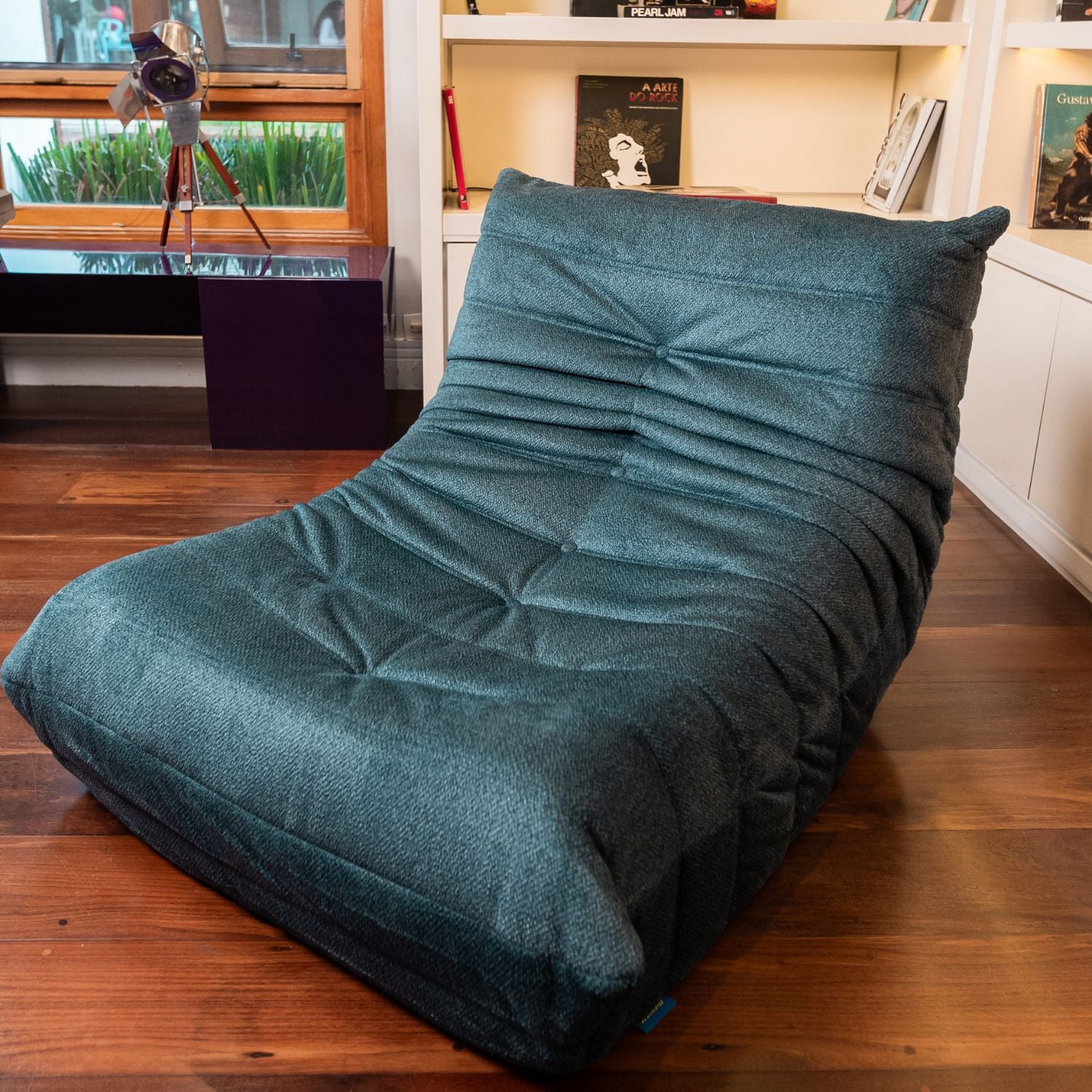 Poltrona Liv em Boucle Cloud Touch Ocean