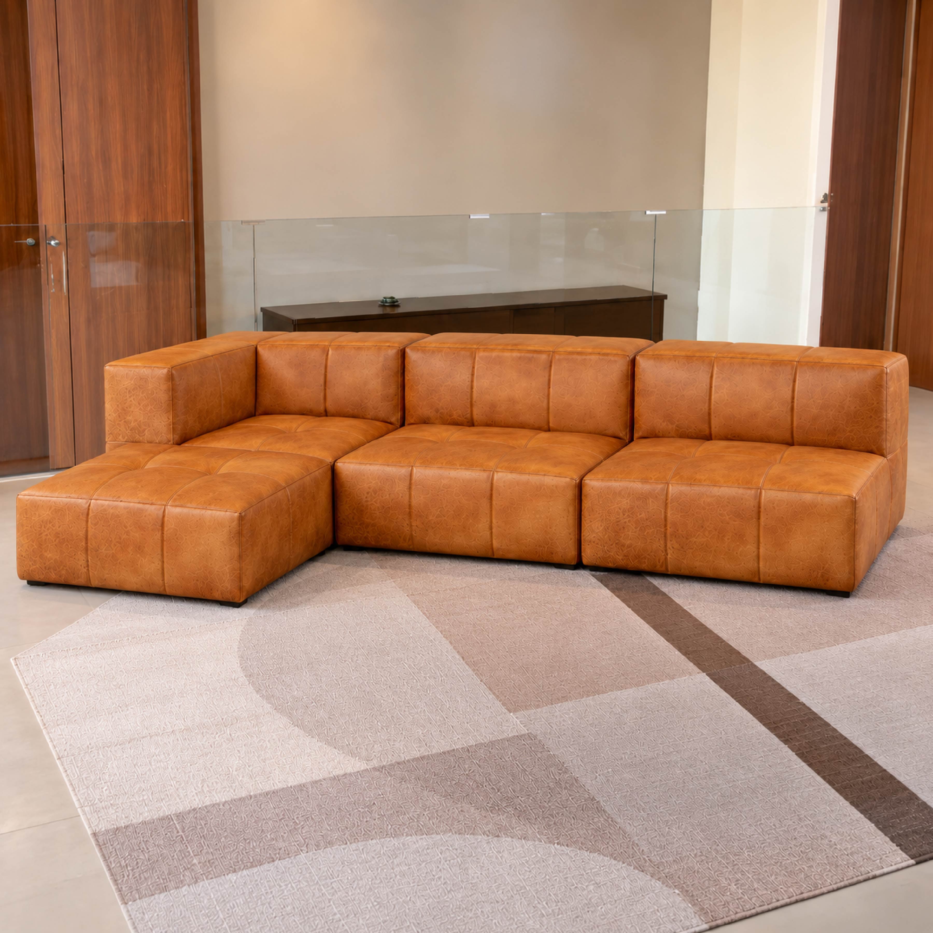 Sofá Modular 3 Lugares 1 Canto com 1 Apoio de Pé em Poli-Couro Marrom