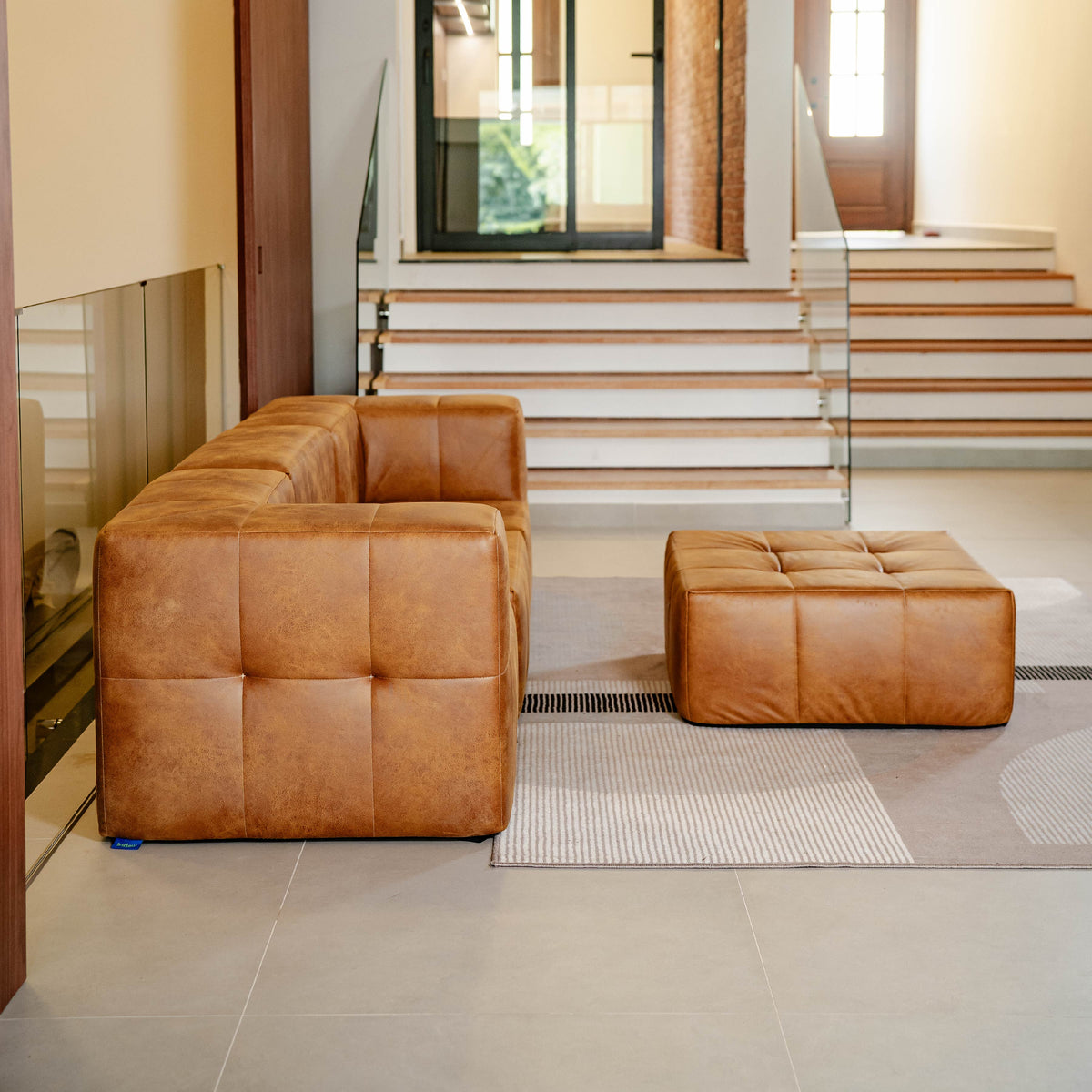 Sofá Modular 3 Lugares 2 Cantos com 1 Apoios de Pé em Poli-Couro Marrom