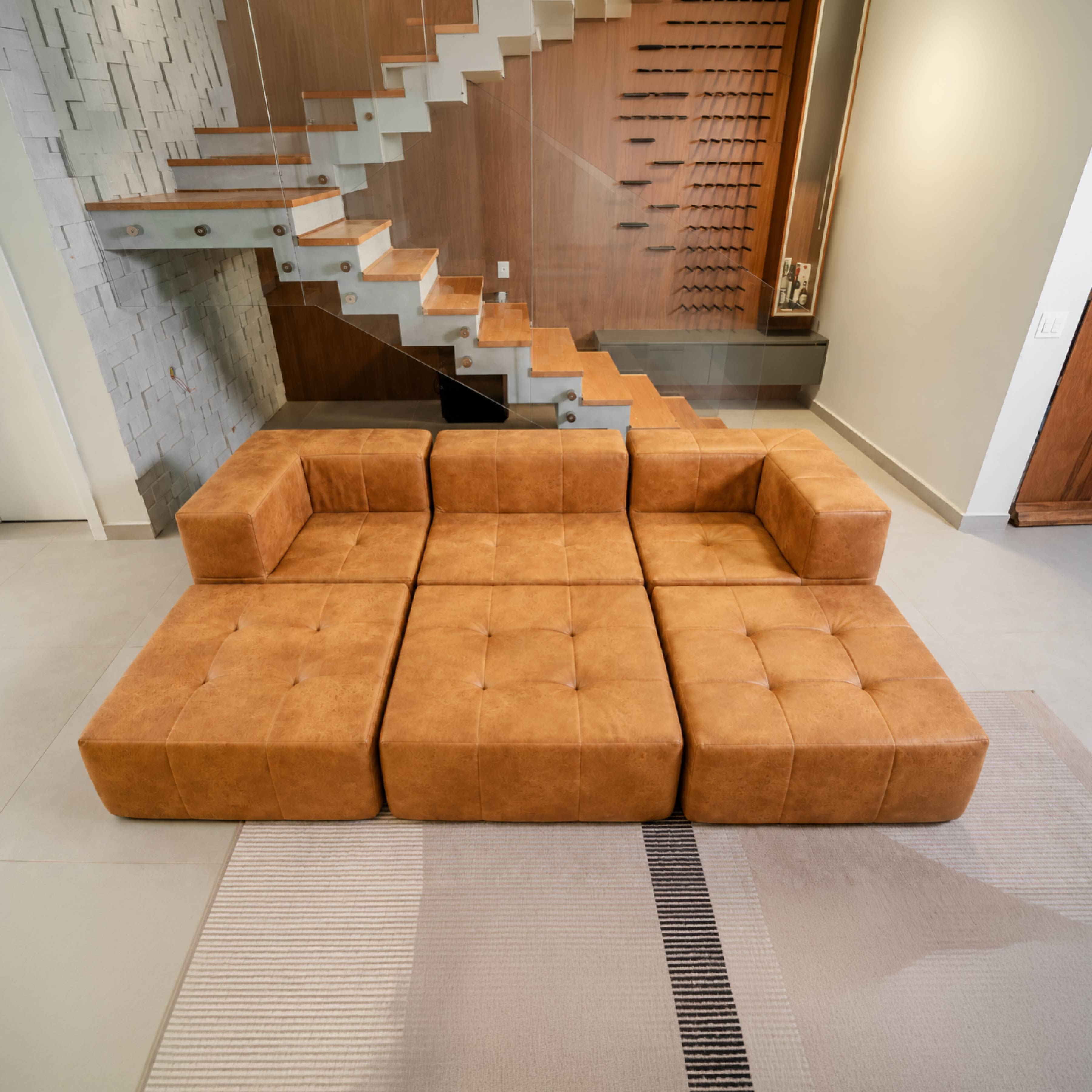 Sofá Modular 3 Lugares 2 Cantos com 3 Apoios de Pé em Poli-Couro Marrom