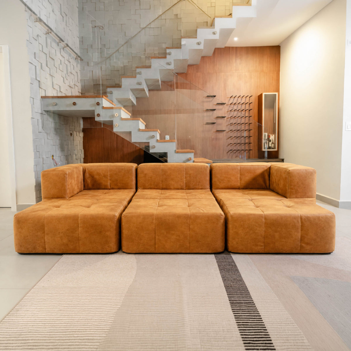 Sofá Modular 3 Lugares 2 Cantos com 3 Apoios de Pé em Poli-Couro Marrom