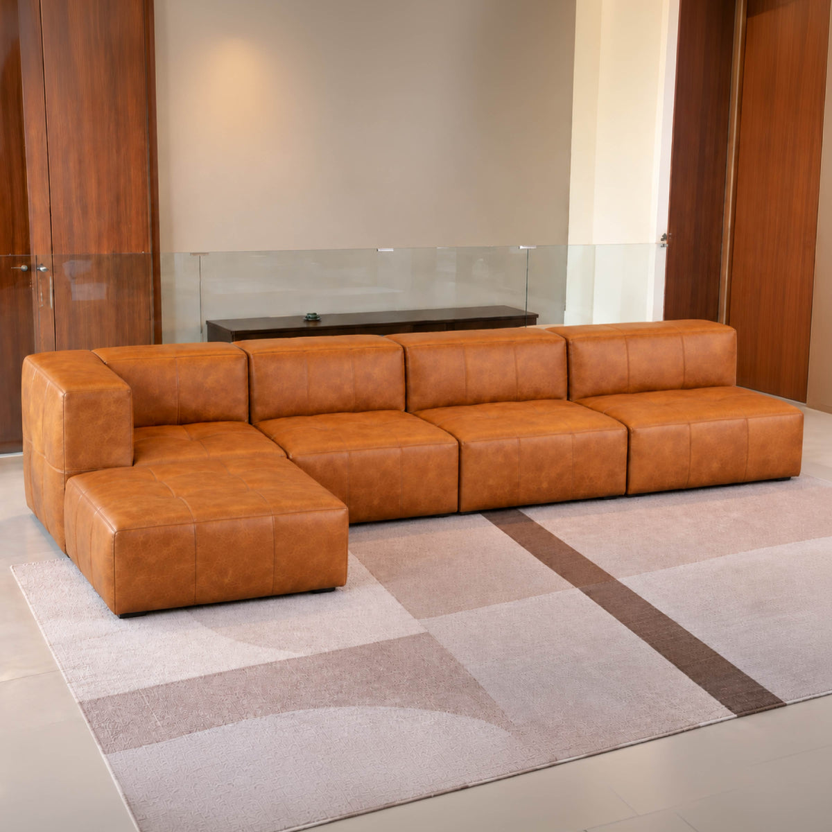 Sofá Modular 4 Lugares 1 Canto com 1 Apoio de Pé em Poli-Couro Marrom
