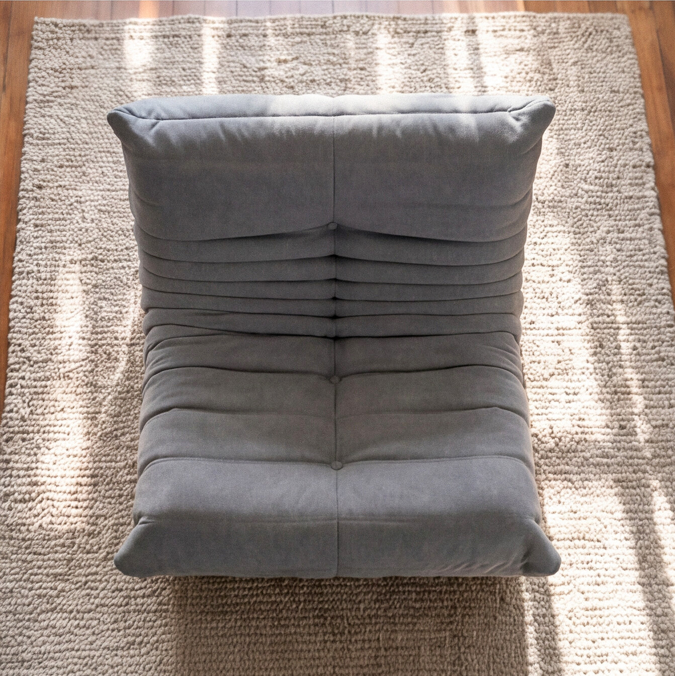 Poltrona Liv em Boucle Cinza