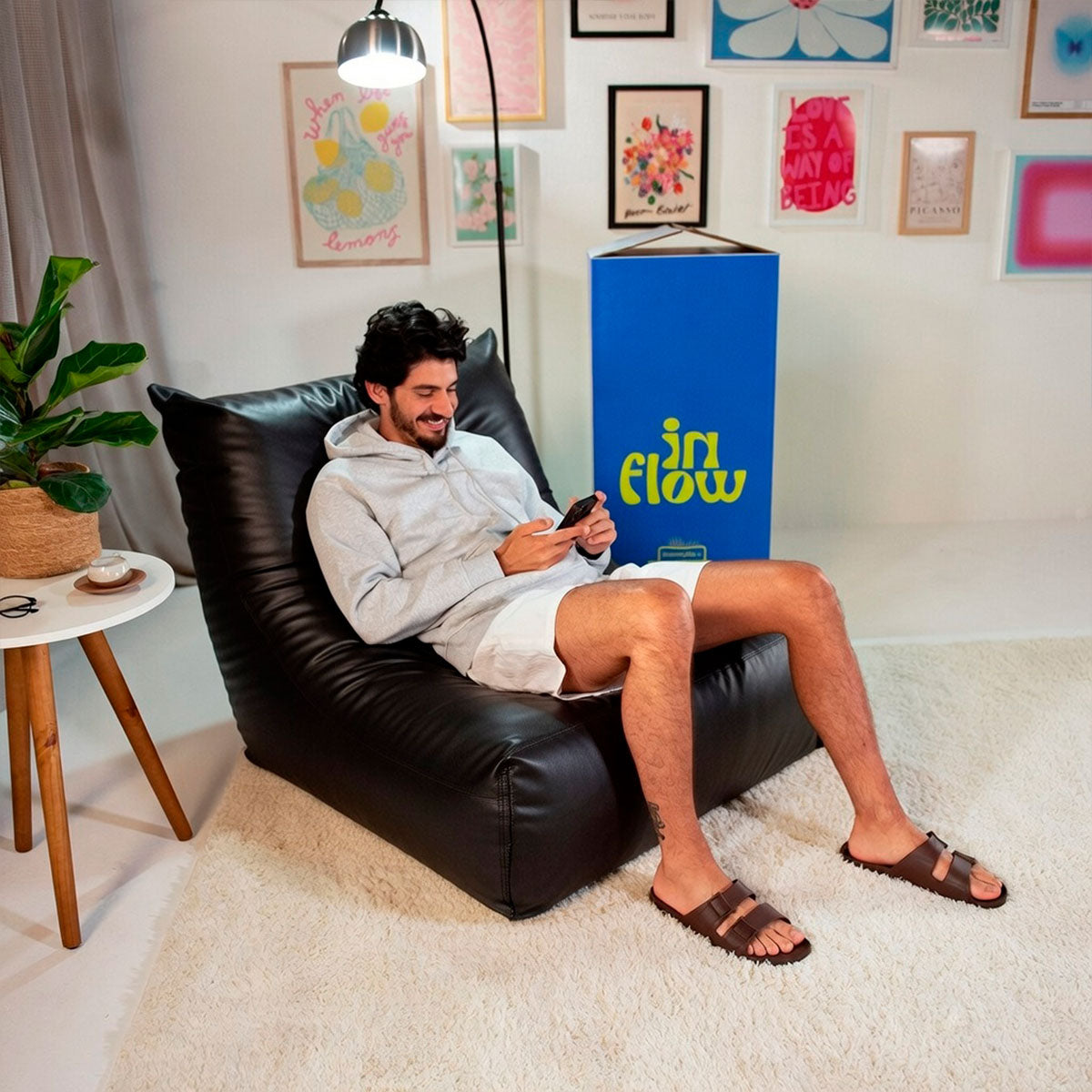 Poltrona Liv - Poli-Couro - Preto