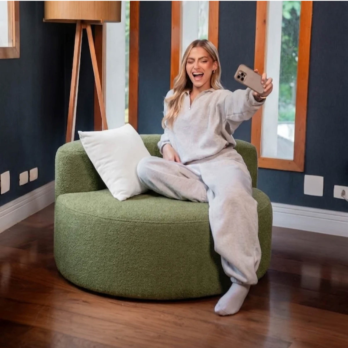 Poltrona Luna em Boucle Plus Green