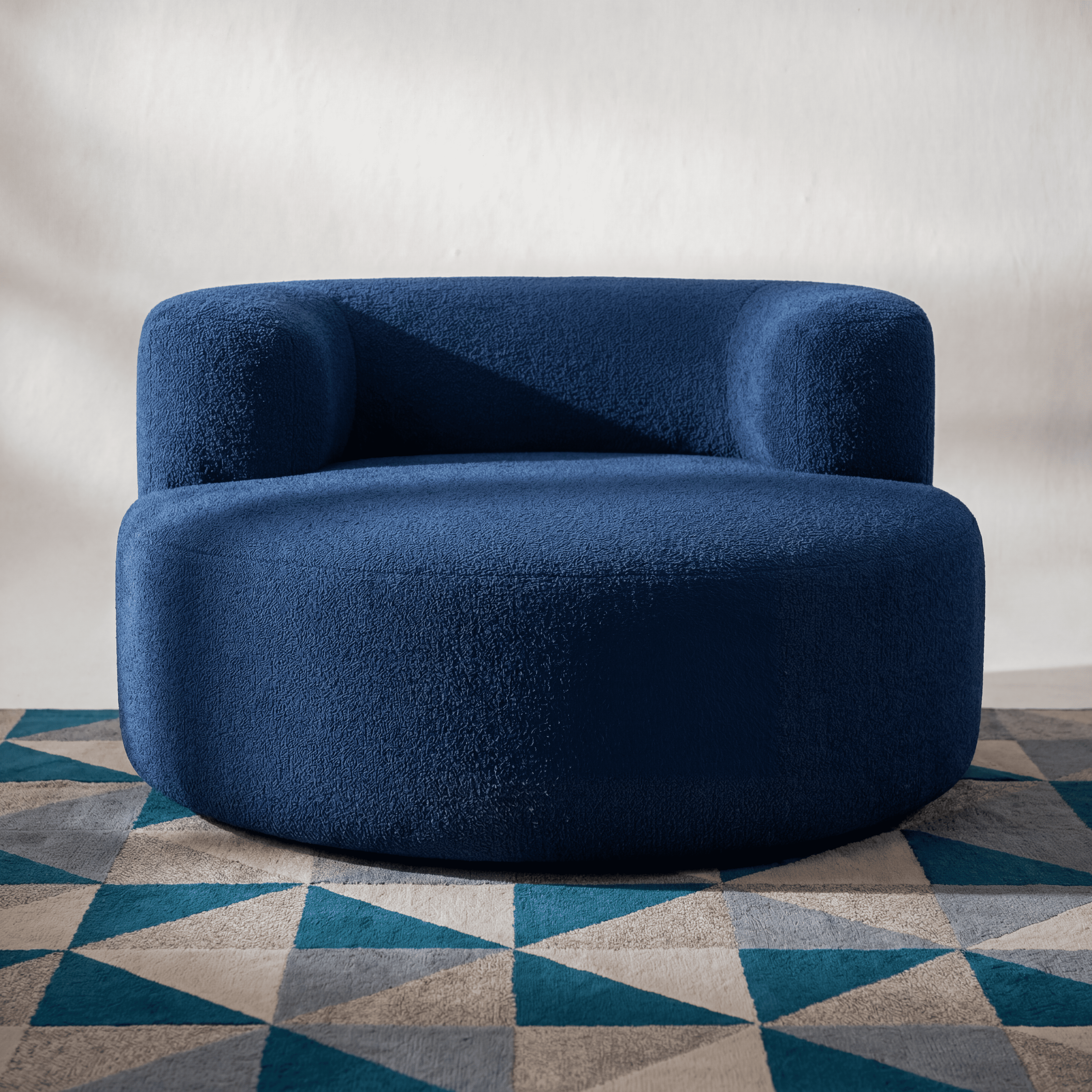 Poltrona Luna em Boucle Azul Marinho