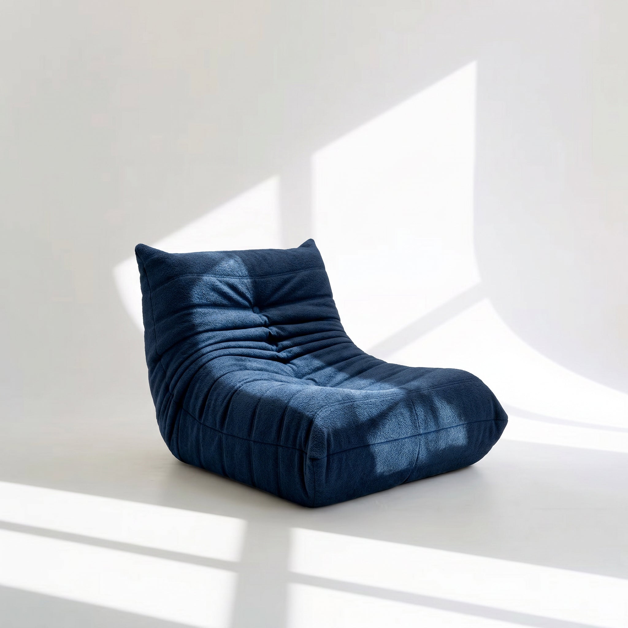Poltrona Liv em Boucle Azul Marinho