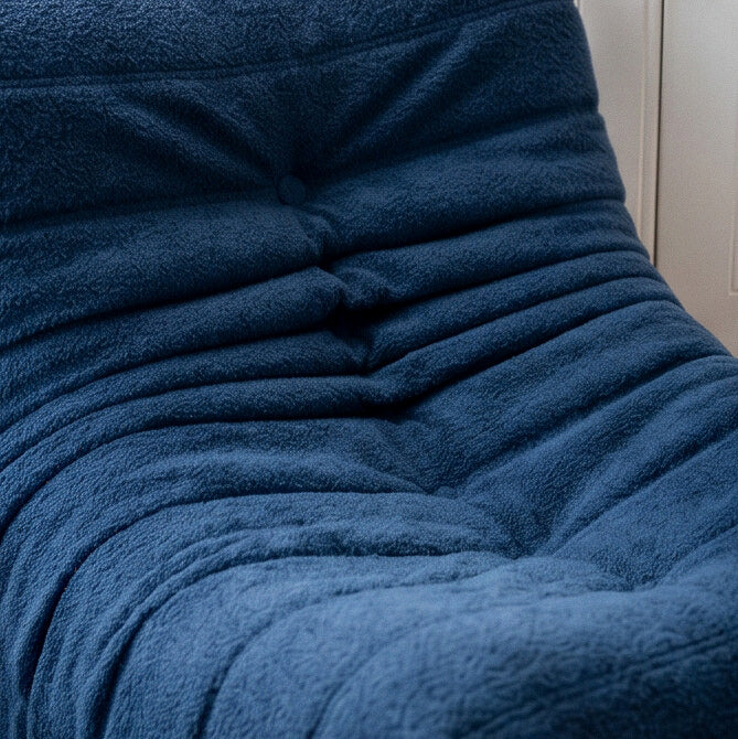 Poltrona Liv em Boucle Azul Marinho