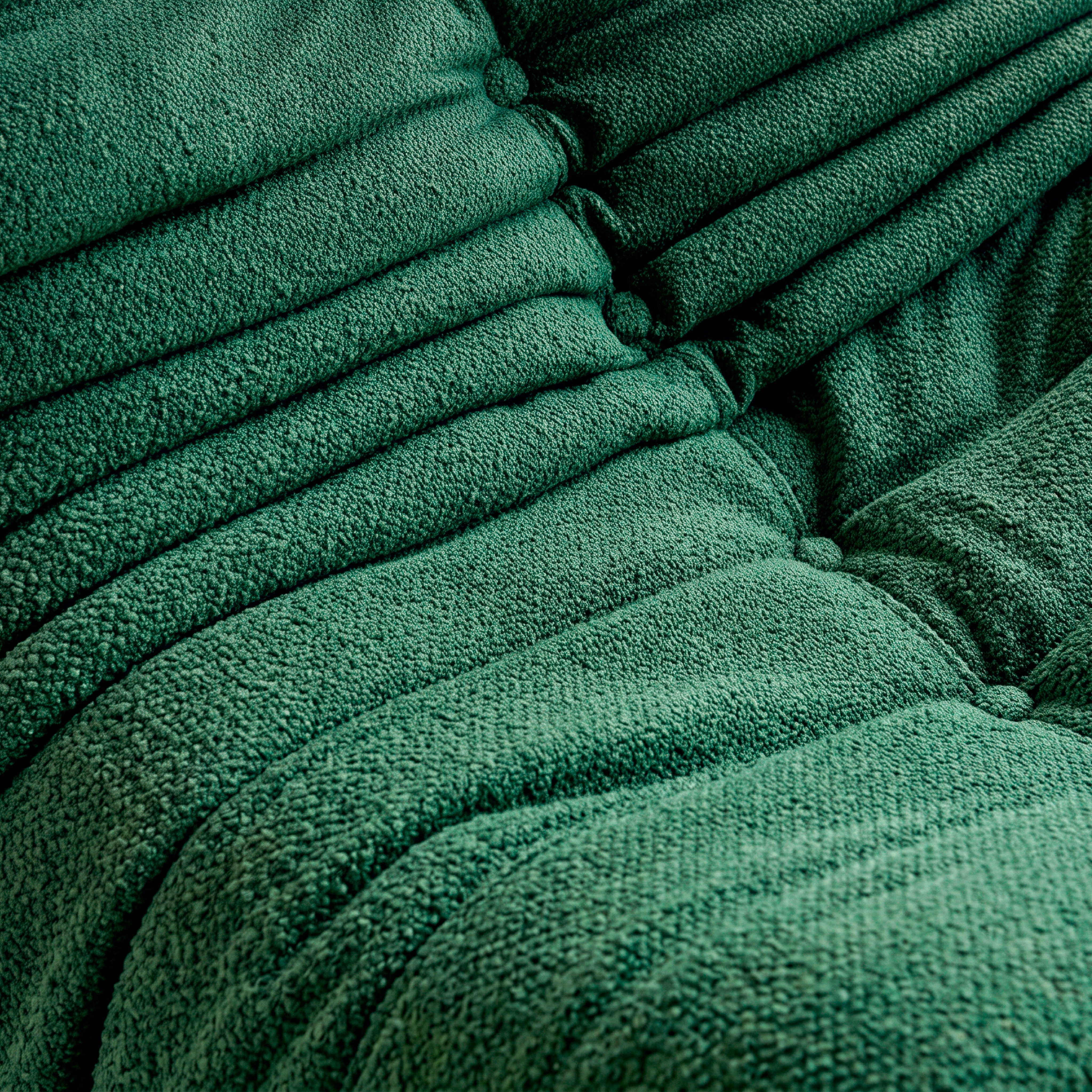 Poltrona Liv em Boucle Cloud Touch Green