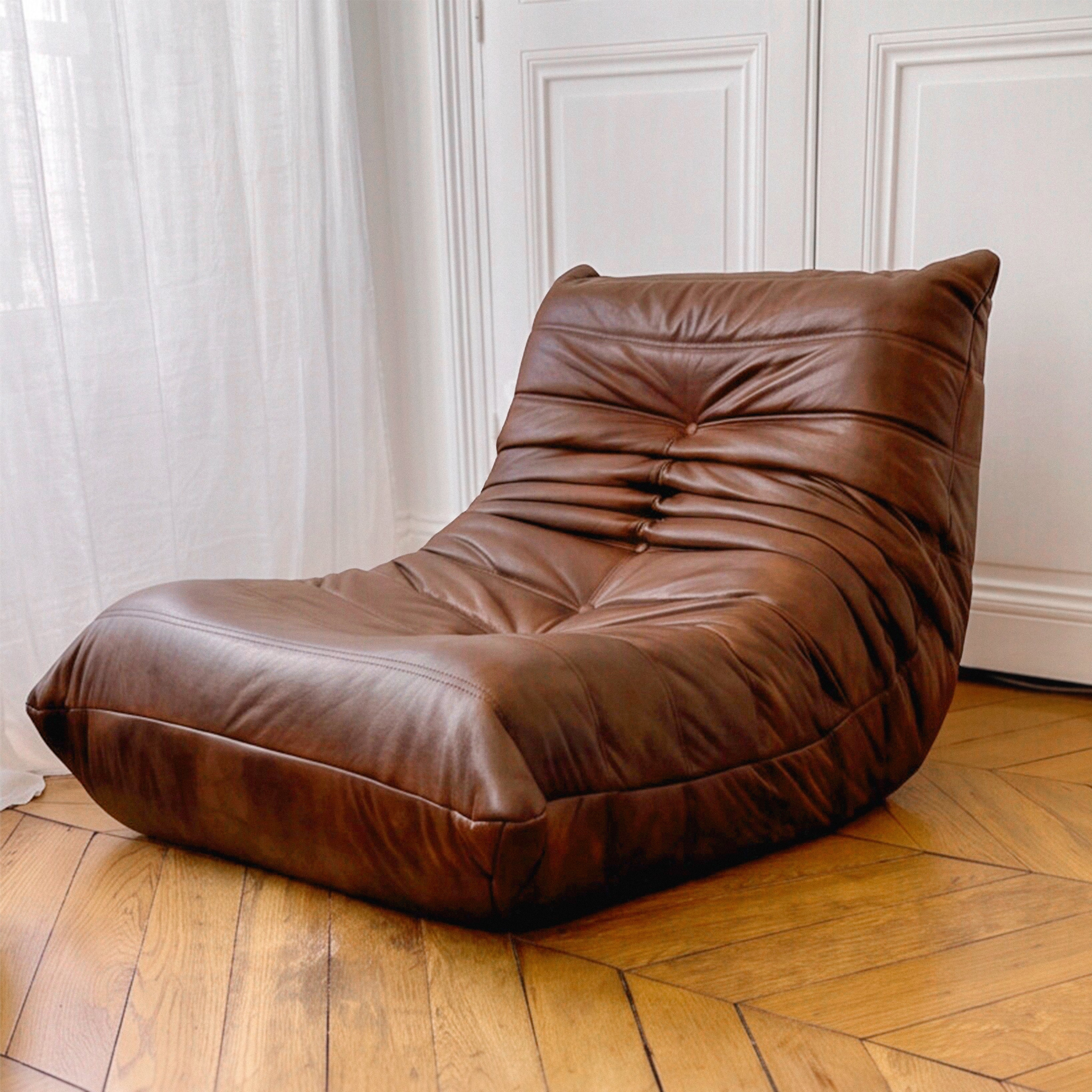 Poltrona Liv em Poli-Couro Coffee
