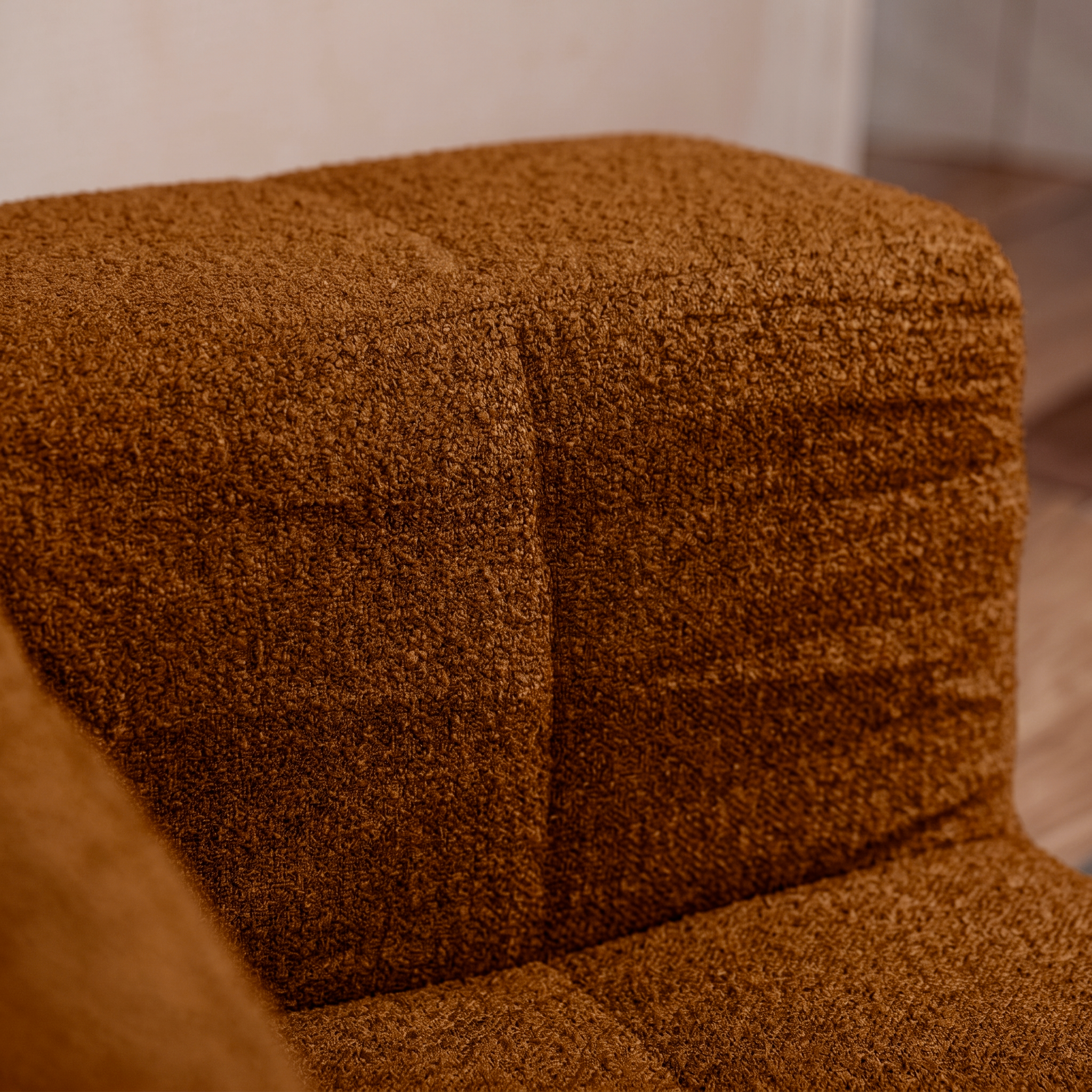 Sofá Modular 2 Lugares 2 Cantos em Boucle Plus Mostarda
